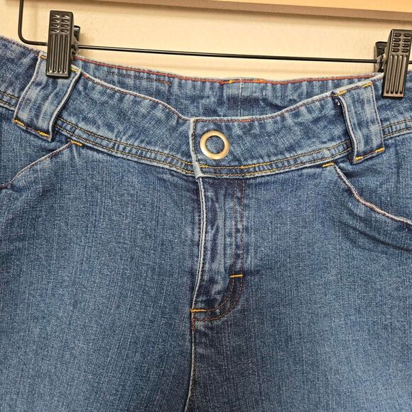 Lee Blue Denim Mid Rise Long Bermuda shorts womens size 6 - Picture 3 of 9